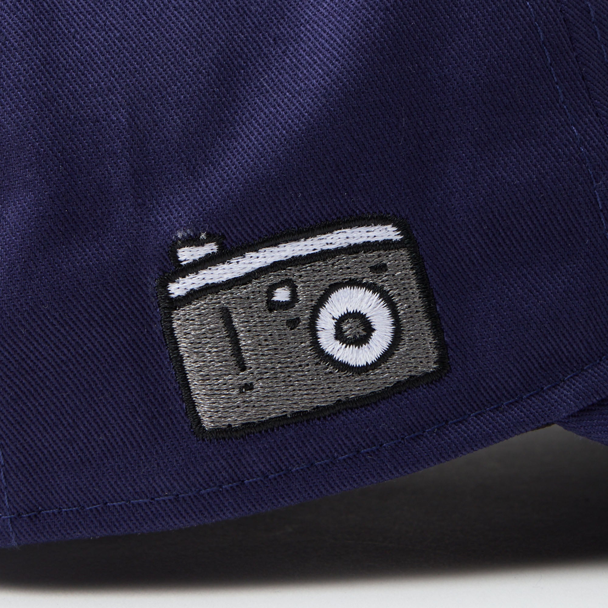 9TWENTY ちいかわ / ボックスロゴ ハチワレ ライトネイビー – THE CAP
